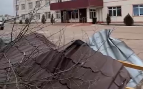 Сильный ветер разрушил дома и школы в Жамбылской области (ВИДЕО)