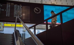 Врач ФК "Кайрат" пошутил о взрывчатке на рейсе Астана - Алматы