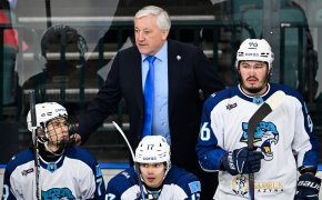 Наставник “Барыса” занял последнее место в рейтинге тренеров КХЛ