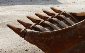 Из-за канализации обрушилась дорога в Шымкенте (ВИДЕО)