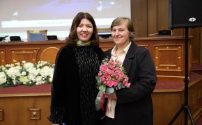 Учитель из Павлодарской области награждена за спасение людей во время бурана