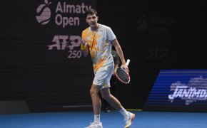 Казахстанский теннисист вылетел с турнира в США после сенсации