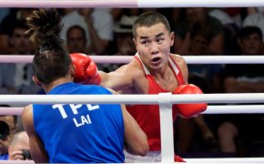 Казахстанец без боя взял медаль чемпионата Азии по боксу