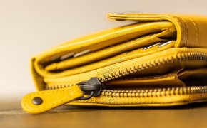 Почему задержались выплаты по уходу за ребенком в Казахстане - ответ Минтруда