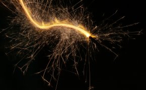 Фейерверк упал и разлетелся в парке Алматы