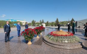Бектенов, Ашимбаев и Кошанов почтили память погибших в годы войны