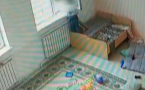 Ребенок погиб, выпав из окна коррекционного центра в Актау