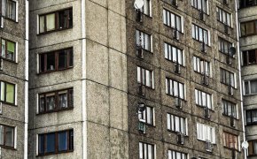 Упавший с высоты 11 этажа велосипед едва не убил ребенка в Астане (ВИДЕО)