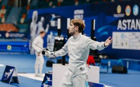19-летний казахстанец победил олимпийского чемпиона по фехтованию на ЧА в Дели