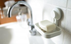 Обычная вода из-под крана может привести к потере зрения