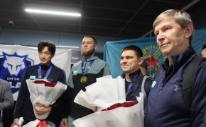Гвардейцы прославили Казахстан: в Алматы встретили чемпионов мира