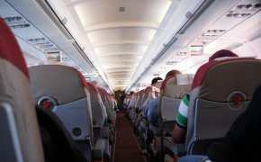 Отель не дали, из аэропорта не выпускают: рейс Air Astana задержали во Вьетнаме