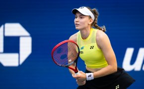 Елена Рыбакина сразится за статус первой ракетки мира