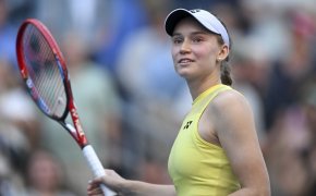 Елене Рыбакиной вручили чемпионский пояс по ММА (ВИДЕО)