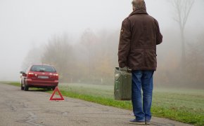 Астанчанин облил бывшую сожительницу горючим и угрожал поджечь