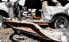 Пять автомобилей сгорели на парковке в Астане