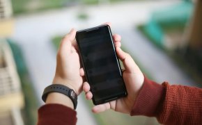 Казахстанцам будут напоминать о скринингах через SMS