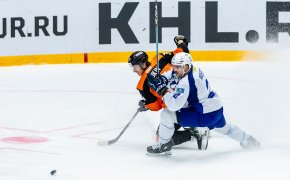“Барыс” на выезде проиграл хабаровскому “Амуру”
