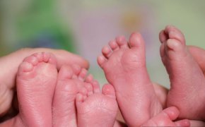 Сразу десять детей в семье: мама из Шымкента родила тройню
