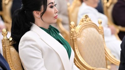 Каракат Абильдина растрогала фанатов встречей с мамой Ерке Есмахан