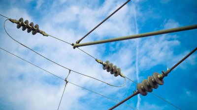 Ряд зданий временно отключат от электричества в Алматы