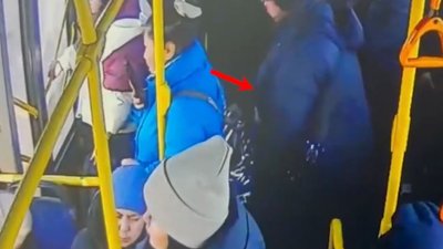 Алматинка украла у пассажира автобуса 4 млн тенге и золотые украшения (ВИДЕО)