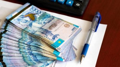 Опубликован список казахстанцев, получающих финансирование из-за рубежа
