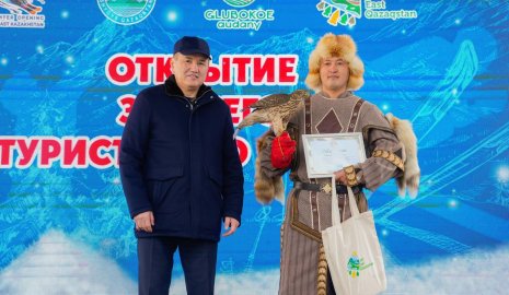 Тысячи гостей и яркая программа: ВКО открыла зимний туристический сезон