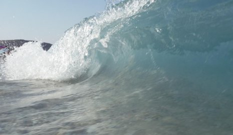 Волны до трех метров: в Японии готовятся к цунами