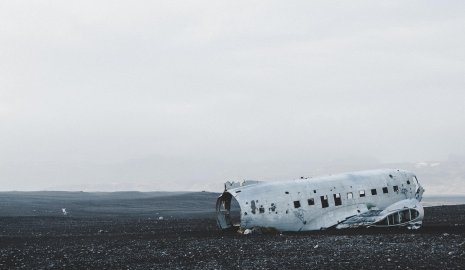Траур объявлен в Ливии после крушения самолета
