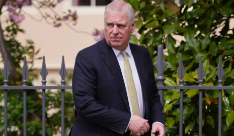 Брату короля Великобритании запретили ездить верхом на лошади