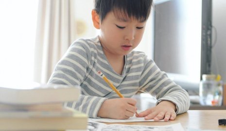 Из-за непогоды школьники будут учиться онлайн в Карагандинской области