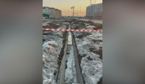 Девушка и мужчина едва не утонули в Актобе: участок оградили, воду откачали