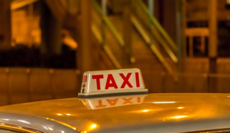 Пассажирка сломала ребра после ДТП в такси Актобе