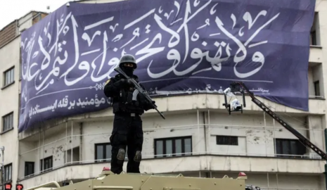 Иран начал вербовать 12-летних детей для службы в армии