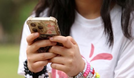 Доступ в соцсети для детей младше 16 лет ограничили в Малайзии