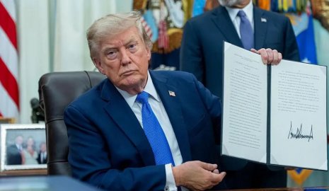 Трамп вновь пытается ограничить гражданство США по рождению