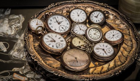 Мировые часы могут пойти назад: ученые ждут исторической коррекции