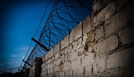Самопровозглашенный пророк получил 20 лет за изнасилование подростка