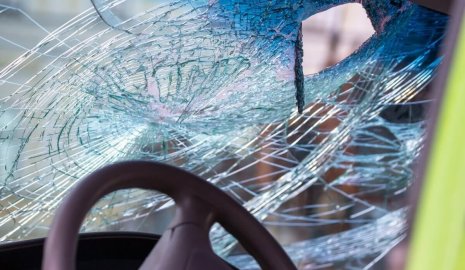 Подросток угнал авто родителей и оставил село без электричества в Мангистау (ВИДЕО)