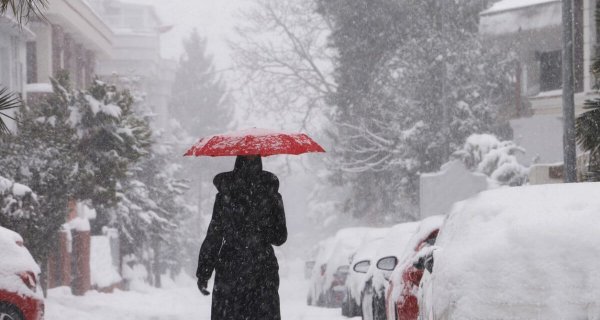 Шторм и метели накроют Казахстан: где будет опаснее всего