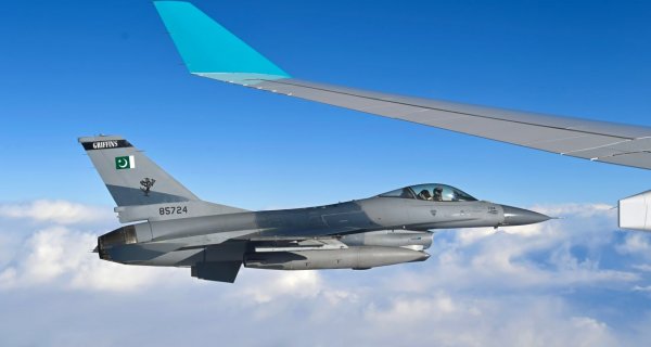 Токаев прибыл в Пакистан