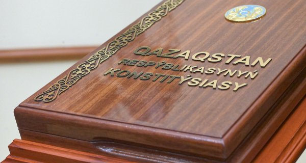 В проект новой Конституции внесена норма, закрепляющая тенге в качестве национальной валюты - Бакыт Нурмуханов