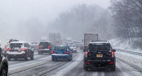 Метель и гололед: где в Казахстане объявлено штормовое предупреждение
