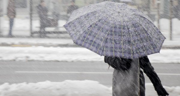 Снег на севере, дождь на юге: синоптики рассказали о погоде в Казахстане на 16 февраля