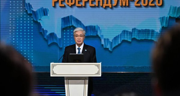 Токаев ознакомился с результатами Exit poll, проведенного в ходе республиканского референдума