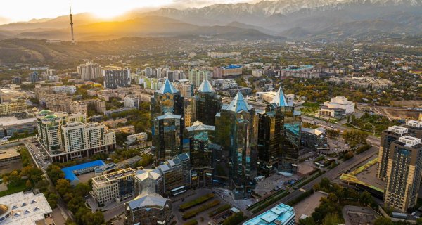 Теплая солнечная погода продолжит радовать алматинцев