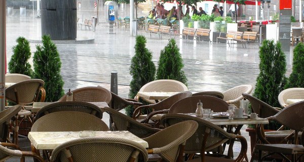 Ливень с грозой обрушится на Алматы