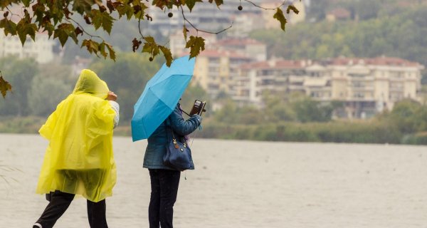 Сильные дожди и град прогнозируют в Казахстане 28 мая
