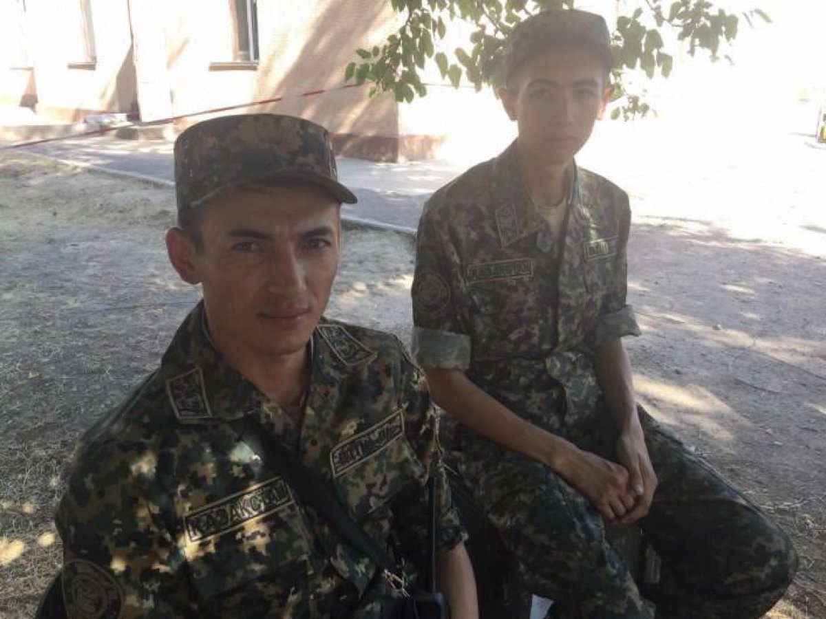Военнослужащие Нацгвардии предотвращают факты хищения имущества в Арысе